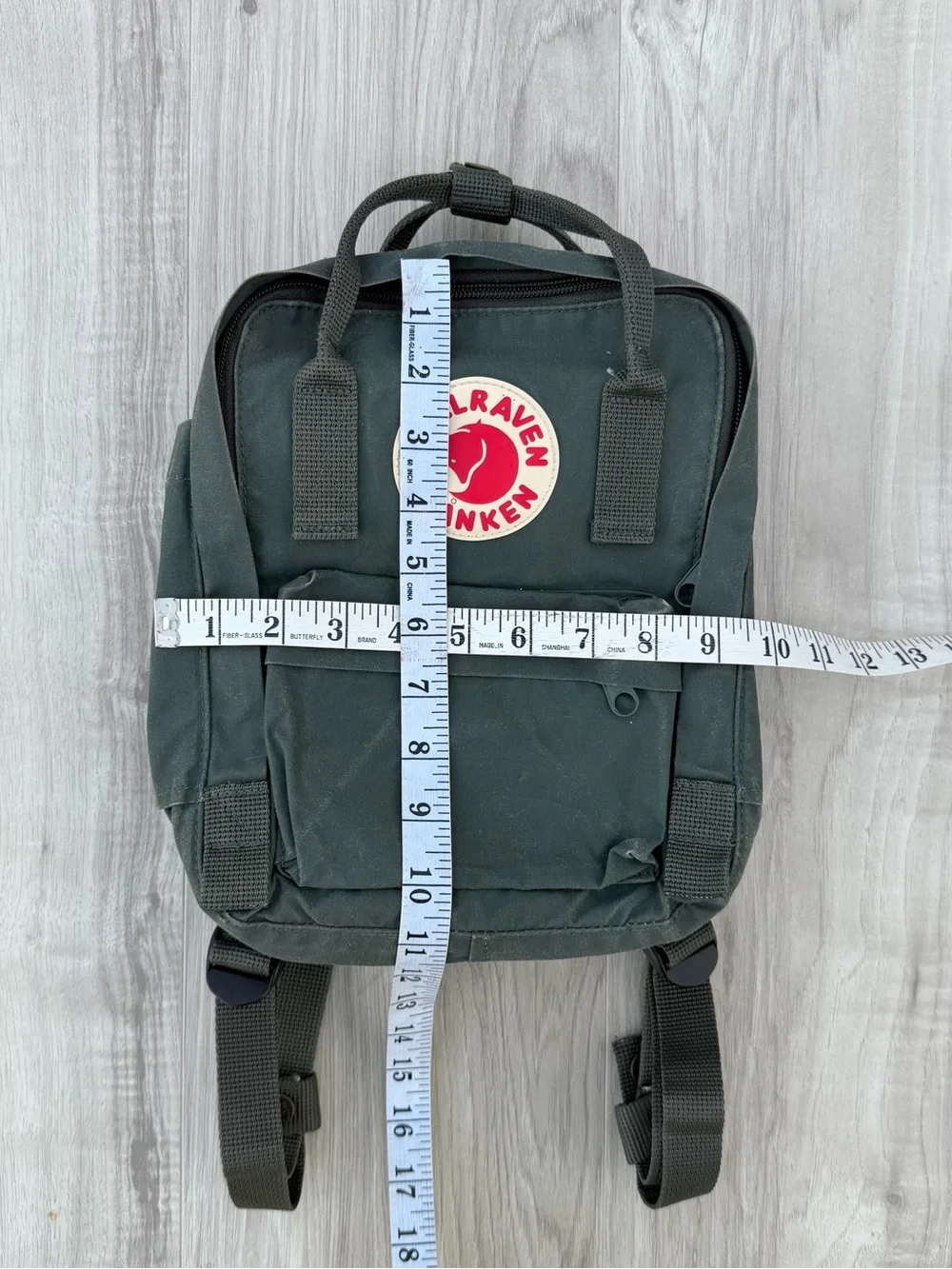 Fjällräven Kånken Mini Backpack in Forest Green
